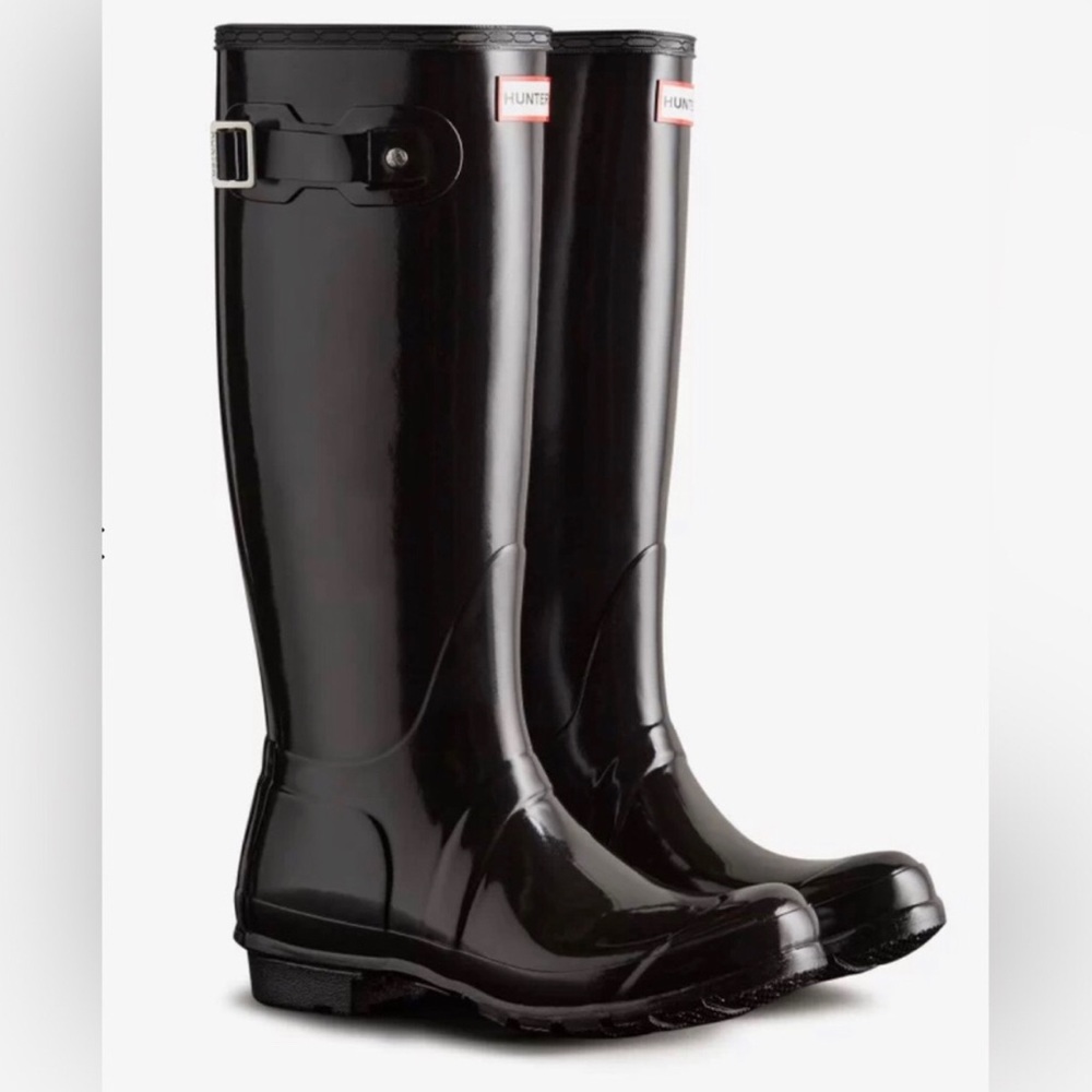 - New hunter boots